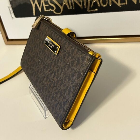 Michael Kors Signature Adele Smartphone double upper Wallet Wristlet 
Cellphone - Picture 3 of 7